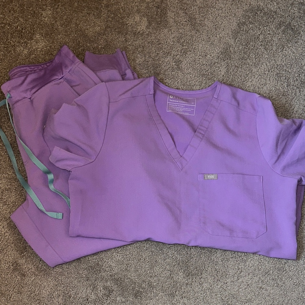 Figs Light Purple Scrub Set